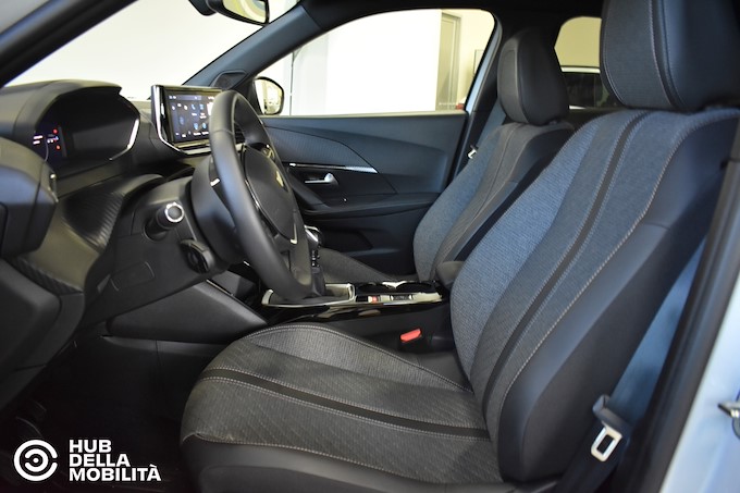 PEUGEOT 2008 PureTech 100 S&S Allure